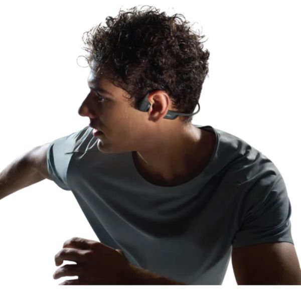 Shokz openrun Pro lifestyle