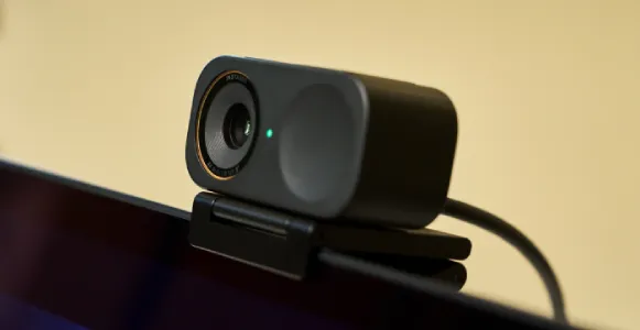 Webcams et solutions vidéo Insta360 pour les entreprises