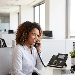 Téléphones fixes pour bureaux et postes de travail
